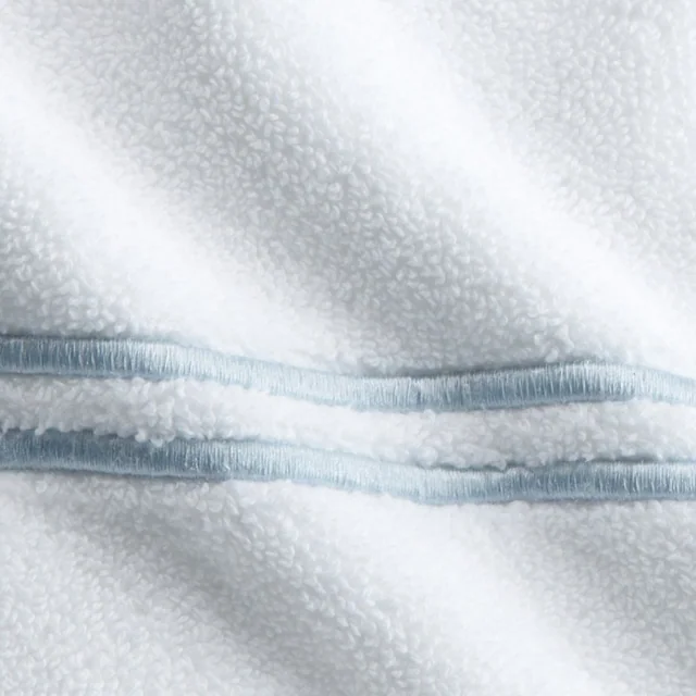 Pinzon Hotel Stitch 浴巾 銀藍色縫線 實物圖 2